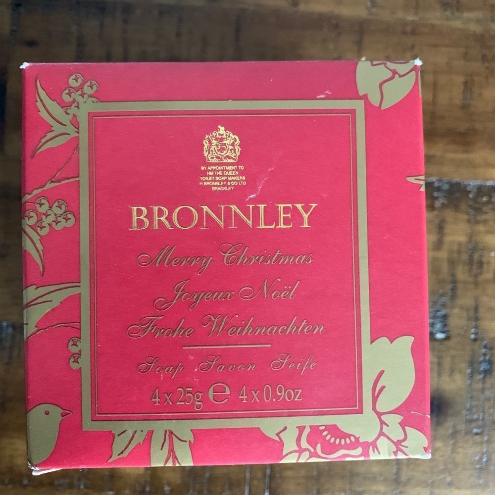 Bronnley Merry Christmas Bath Soaps Made England